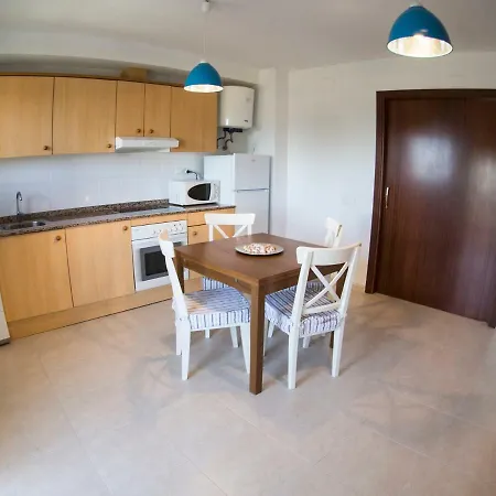 Cal Lipolis Apartment *